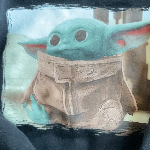 the Mandalorian Baby Yoda hoodie - Picture 2 of 3